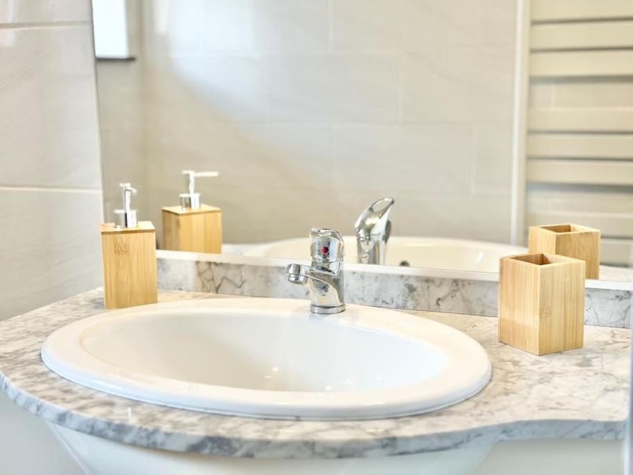Charmant Appartement 2 Chambres Proche Luxembourg Rédange Exteriör bild